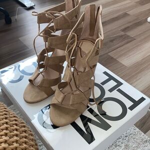 Charles by Charles David Strappy Sandals